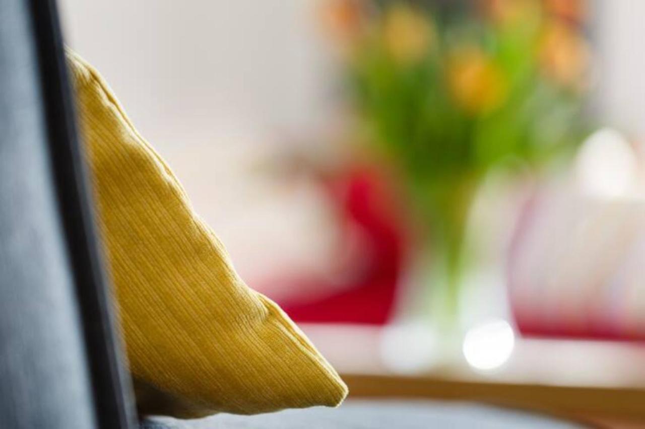 Contemporary Trumpington Apartment With Self Check-In ,Free On-Site Parking, Terrace, Super Fast Wifi & 5 Mins Drive To Papworth & Addenbrookes Hospitals Cambridge  Eksteriør billede